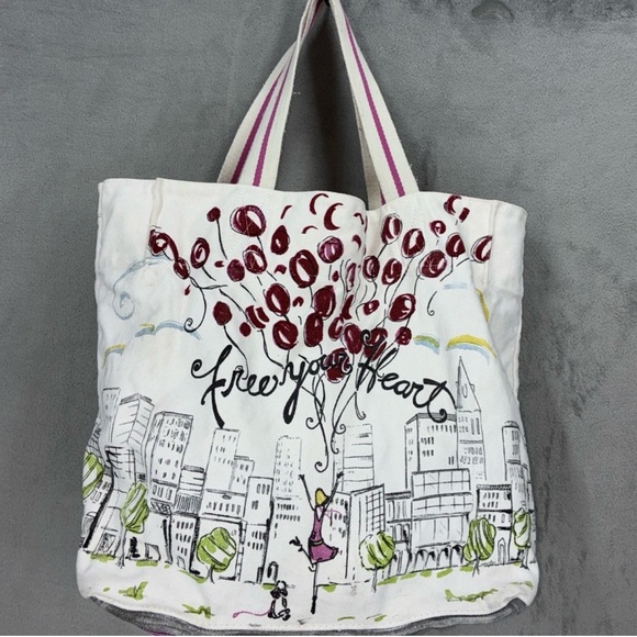 Brighton White and Pink Cityscape Shoulder Bag... Free Your Heart - Picture 8 of 8